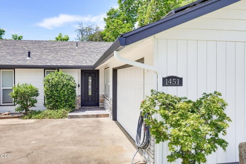 Tiny photo for 1451 Bluebonnet Avenue, Medford, OR 97504 (MLS # 220224380)