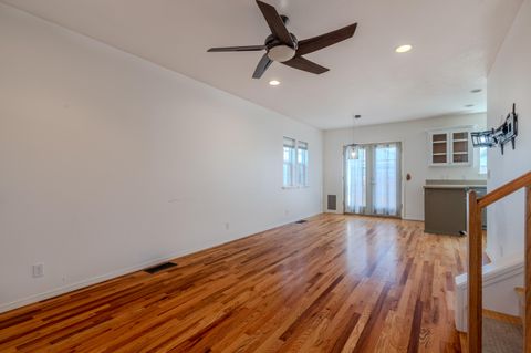 Tiny photo for 246 9th St Alley, Ashland, OR 97520 (MLS # 220212065)