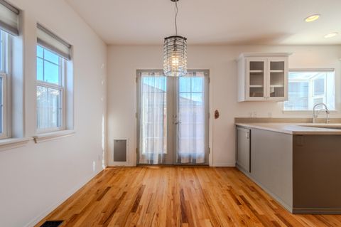 Tiny photo for 246 9th St Alley, Ashland, OR 97520 (MLS # 220212065)