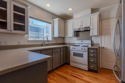 Tiny photo for 246 9th St Alley, Ashland, OR 97520 (MLS # 220212065)