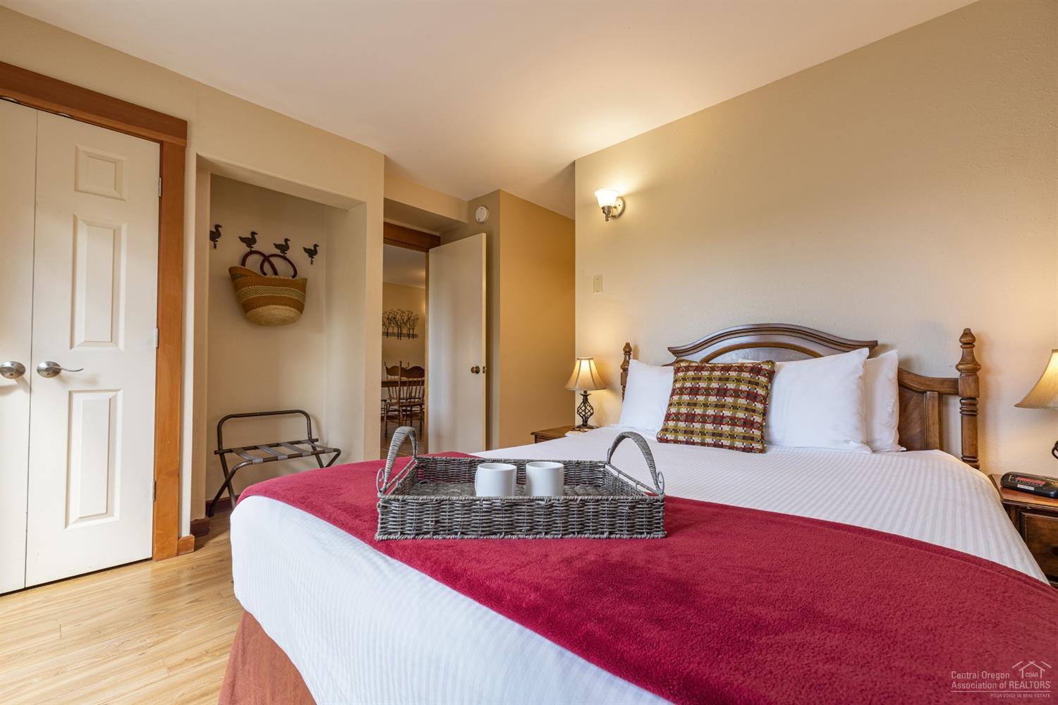 Inn Of The 7th - Residential