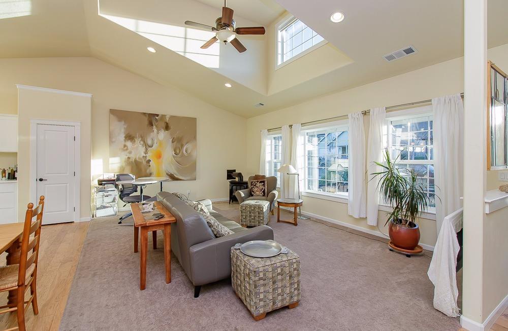 Kamerin Springs - Residential