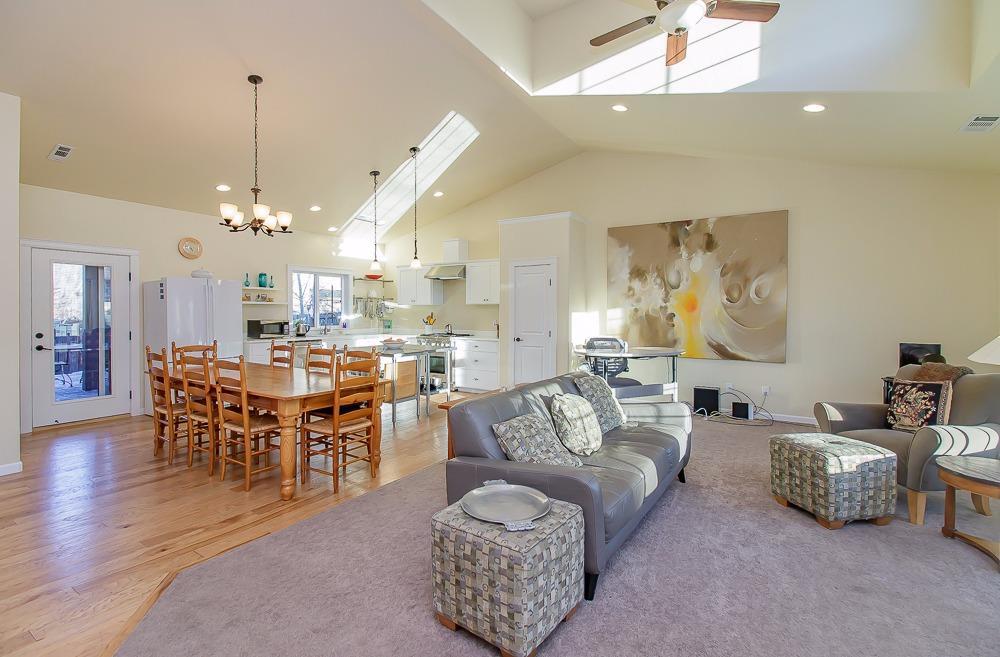 Kamerin Springs - Residential