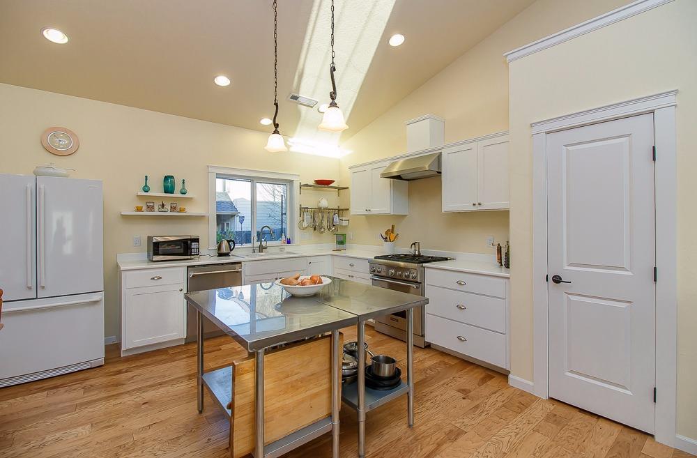 Kamerin Springs - Residential