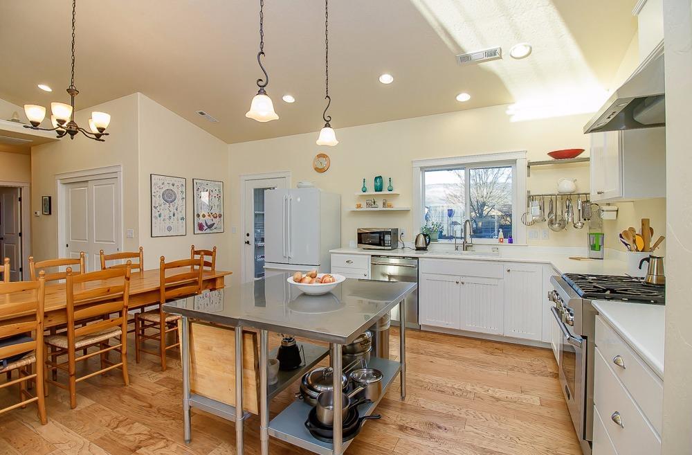 Kamerin Springs - Residential