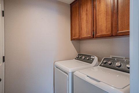 Tiny photo for 514 Coventry Court, Eagle Point, OR 97524 (MLS # 220220107)