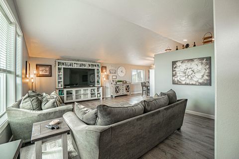 Tiny photo for 514 Coventry Court, Eagle Point, OR 97524 (MLS # 220220107)