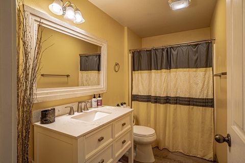 Tiny photo for 514 Coventry Court, Eagle Point, OR 97524 (MLS # 220220107)