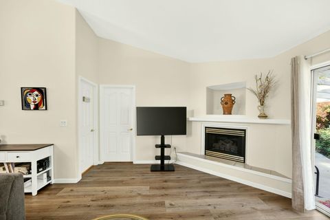 Tiny photo for 1224 N Modoc Avenue #33, Medford, OR 97504 (MLS # 220219333)