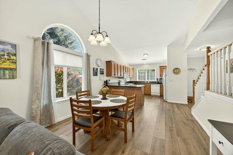 Tiny photo for 1224 N Modoc Avenue #33, Medford, OR 97504 (MLS # 220219333)