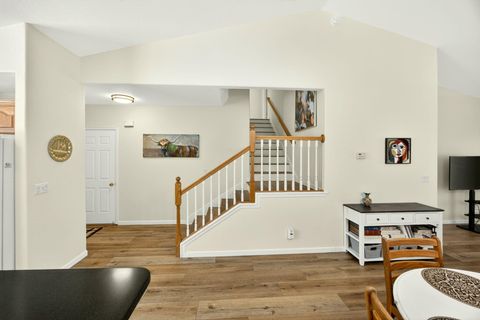 Tiny photo for 1224 N Modoc Avenue #33, Medford, OR 97504 (MLS # 220219333)