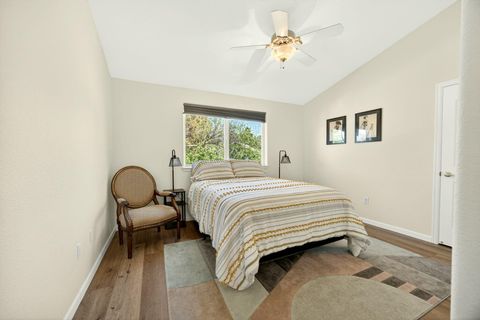 Tiny photo for 1224 N Modoc Avenue #33, Medford, OR 97504 (MLS # 220219333)