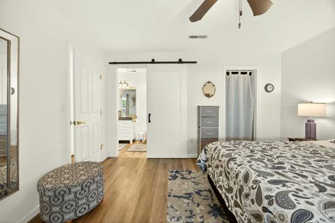 Tiny photo for 1224 N Modoc Avenue #33, Medford, OR 97504 (MLS # 220219333)