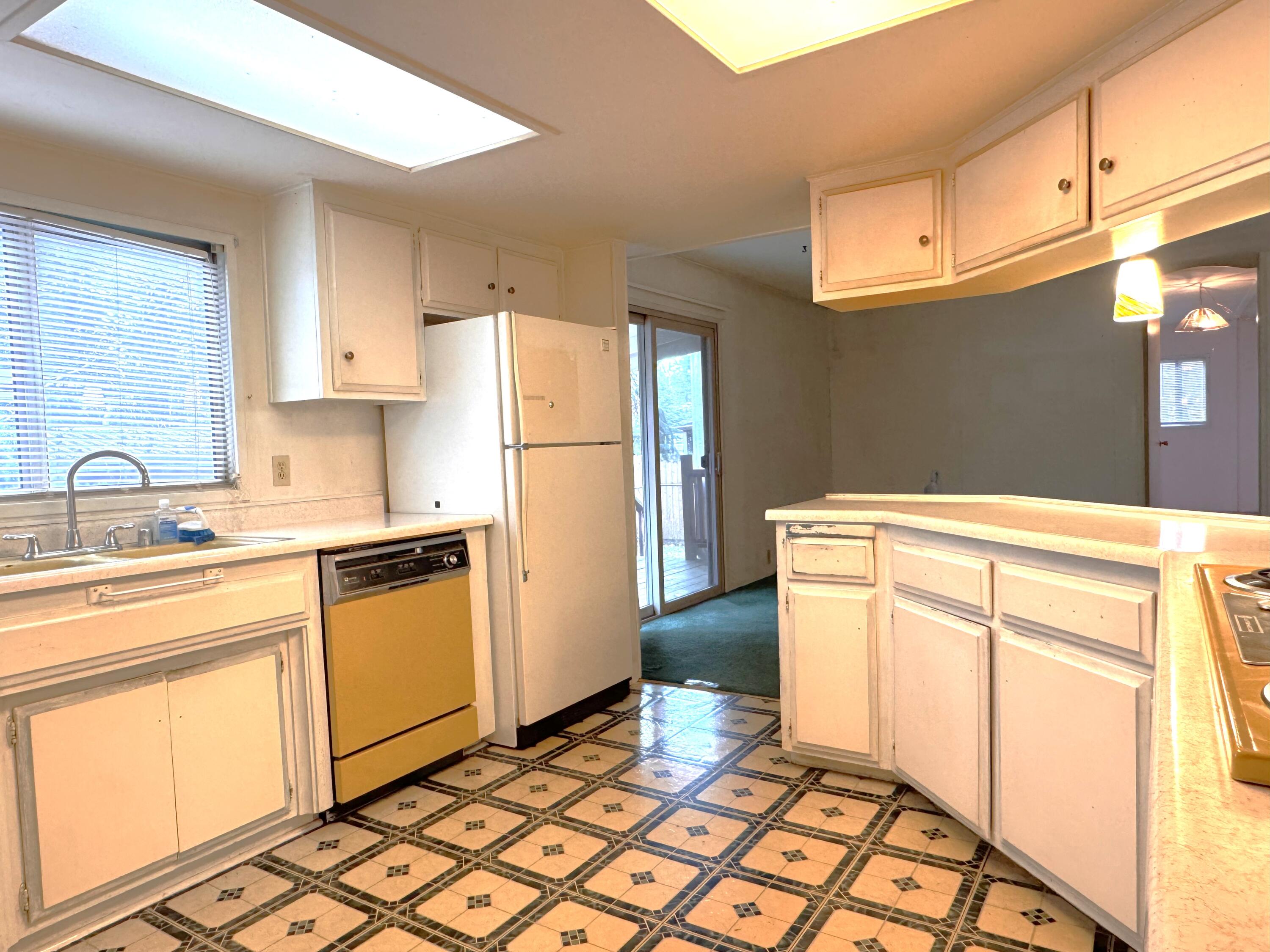 Romaine Village - Residential