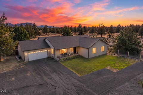 Photo of 5655 SW Deer Road, Terrebonne, OR 97760 (MLS # 220229732)