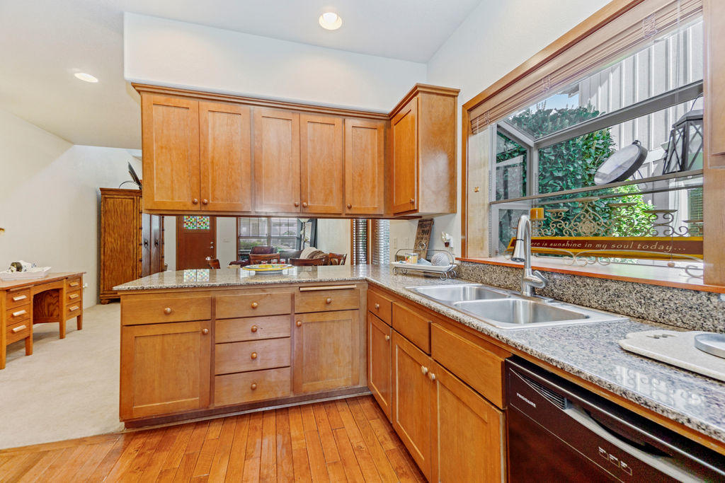 Alderwood Townhomes - Residential