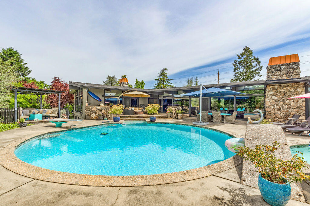 Rogue Valley Estates Subdivision - Residential