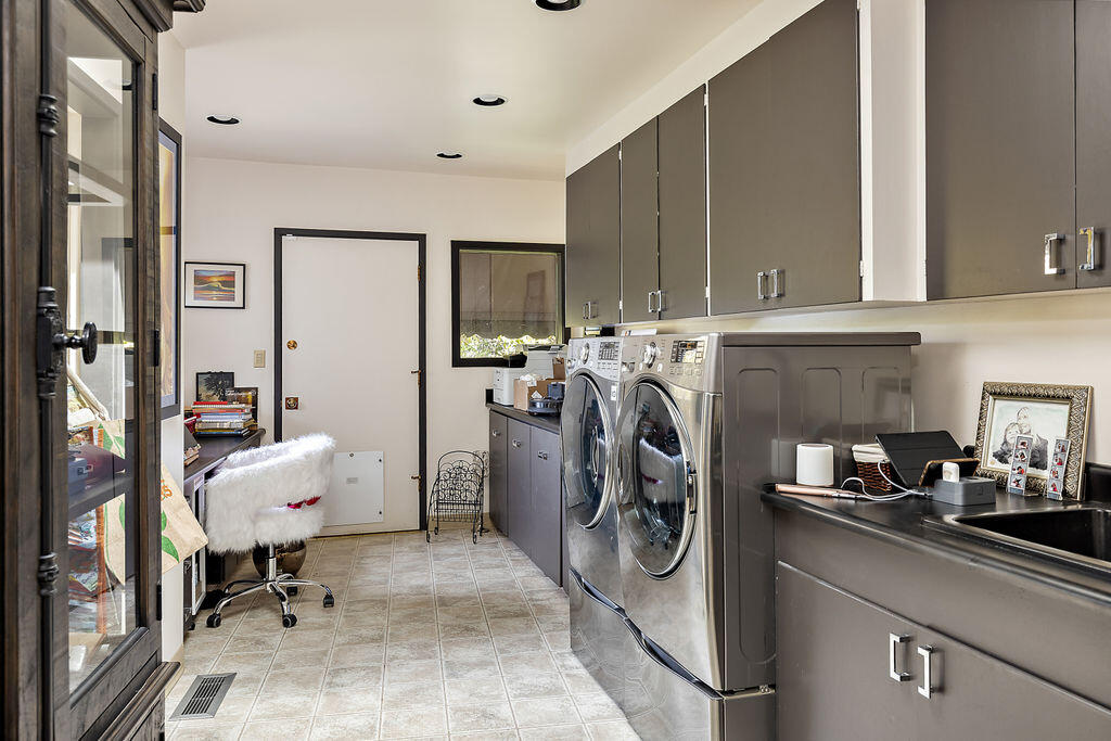 Rogue Valley Estates Subdivision - Residential