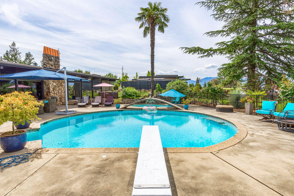 Rogue Valley Estates Subdivision - Residential