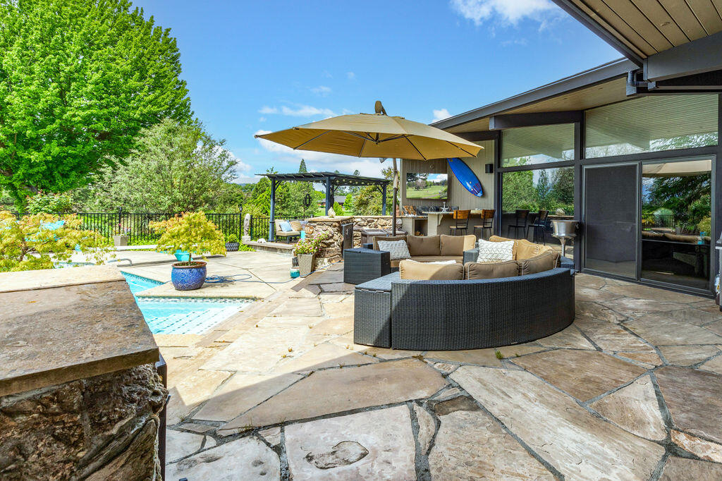 Rogue Valley Estates Subdivision - Residential