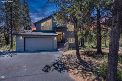 Tiny photo for 18117 Belknap Lane, Sunriver, OR 97707 (MLS # 220224649)