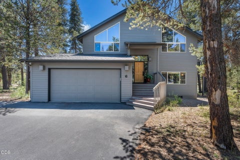 Photo of 18117 Belknap Lane, Sunriver, OR 97707 (MLS # 220224649)