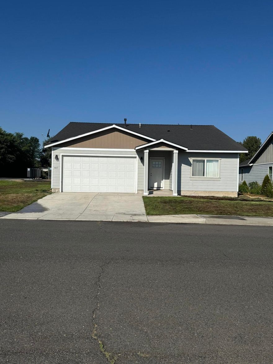 This home is priced to sell!! Are you looking for a beautiful home in a nice neighborhood? This could be the home for you! It has 3 bedrooms, 2 full bathrooms; and 1608 sq ft.  Beautiful kitchen! With lots of storage and pantry.  Granite in the kitchen, bathrooms and all window seals. beautiful gas fireplace in the living room. New carpet and paint inside. Gorgeous wood flooring in entry, hall, kitchen and dining. And beautiful tile in the bathrooms. Every bedroom has a walk-in closet. Master is separate from other bedrooms. Finished garage with garage door opener. Sprinkler system in front and side yard. Ally access. Corner lot. Call your favorite Real Estate Agent today. This one won't last long!