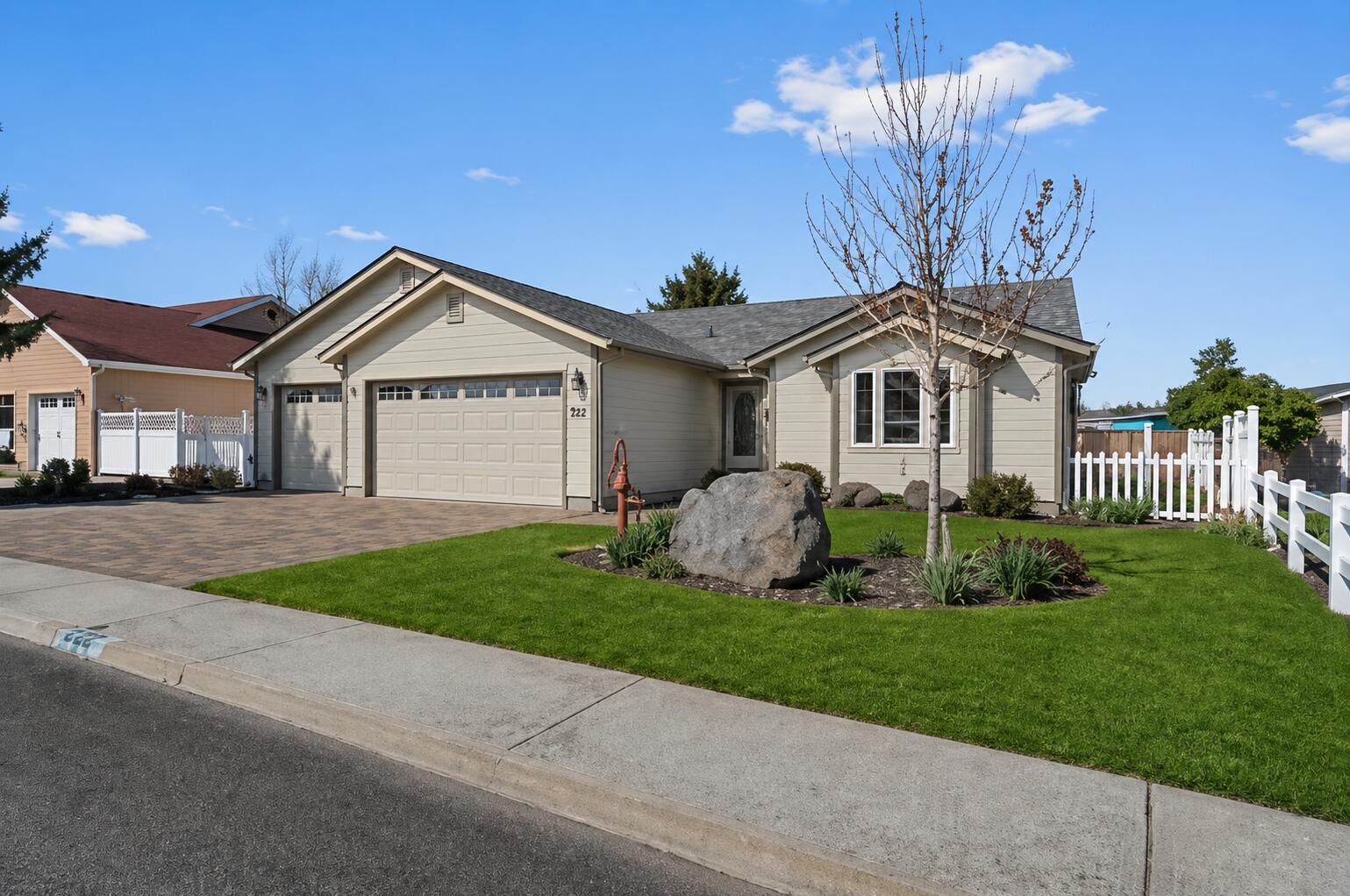 222 SW Meadow Lakes Drive