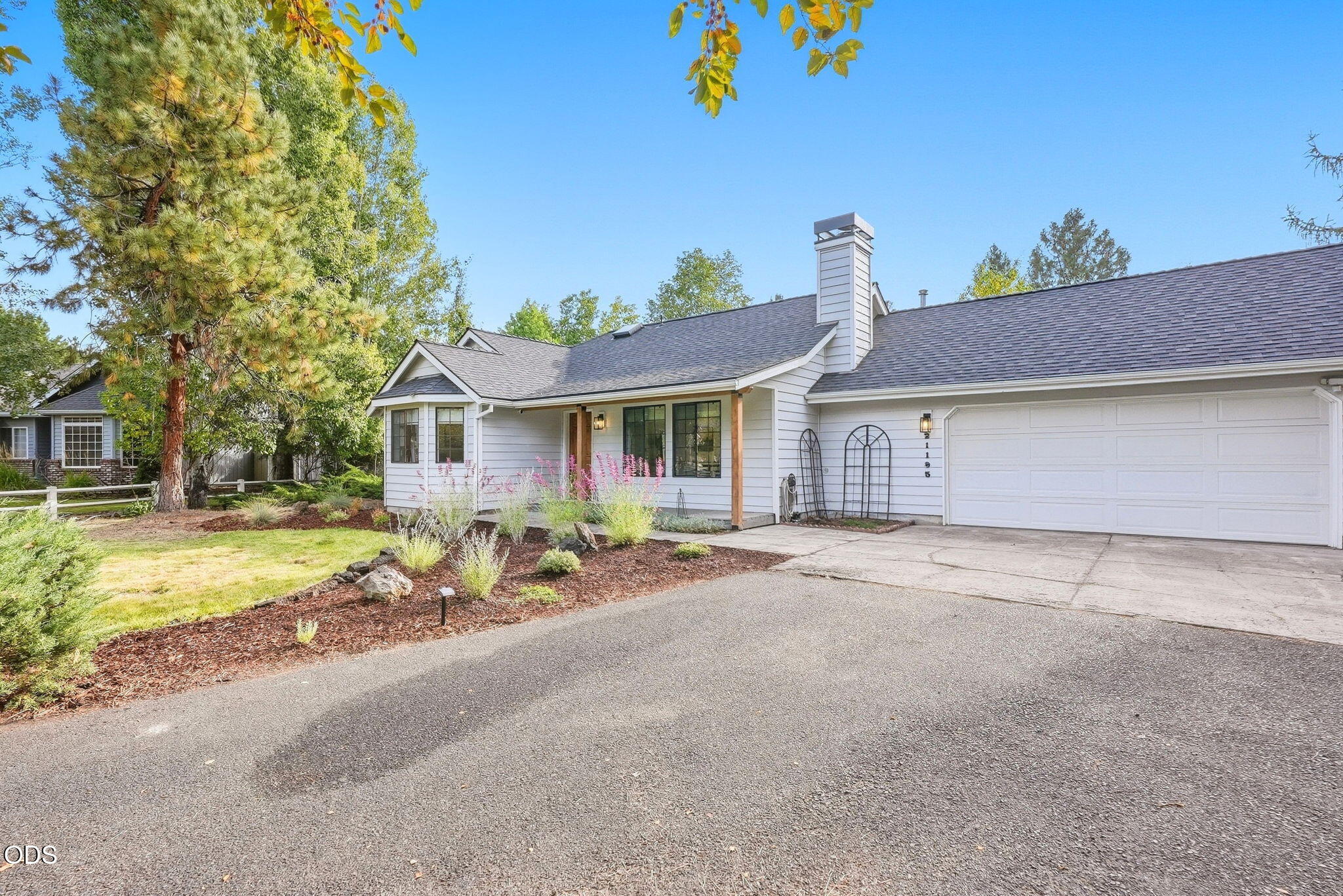 21195 Strawberry Mountain Court