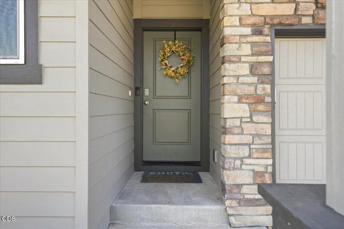 20621 SE Gemstone Avenue