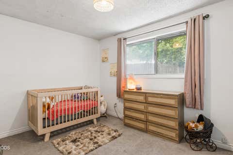 Tiny photo for 4912 Lorrayne Place, Klamath Falls, OR 97603 (MLS # 220224104)