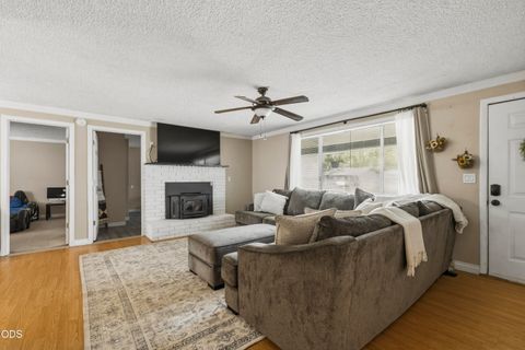 Tiny photo for 4912 Lorrayne Place, Klamath Falls, OR 97603 (MLS # 220224104)