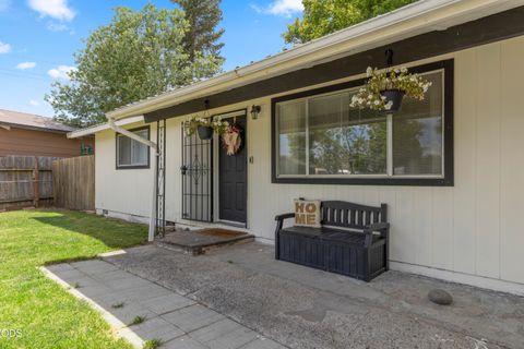 Tiny photo for 4912 Lorrayne Place, Klamath Falls, OR 97603 (MLS # 220224104)