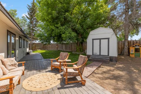 Tiny photo for 4912 Lorrayne Place, Klamath Falls, OR 97603 (MLS # 220224104)
