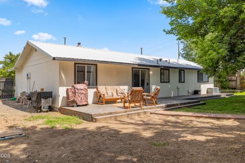Tiny photo for 4912 Lorrayne Place, Klamath Falls, OR 97603 (MLS # 220224104)