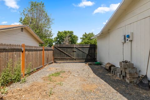 Tiny photo for 4912 Lorrayne Place, Klamath Falls, OR 97603 (MLS # 220224104)