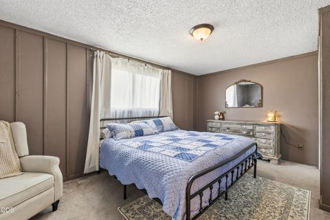 Tiny photo for 4912 Lorrayne Place, Klamath Falls, OR 97603 (MLS # 220224104)