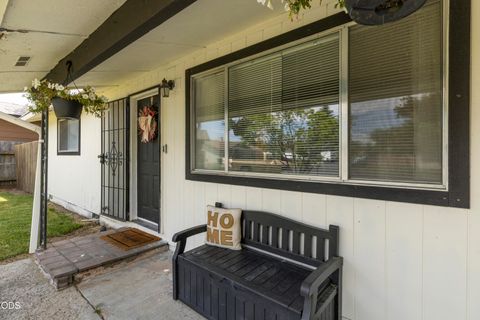 Tiny photo for 4912 Lorrayne Place, Klamath Falls, OR 97603 (MLS # 220224104)