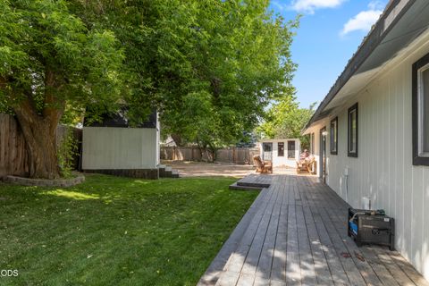Tiny photo for 4912 Lorrayne Place, Klamath Falls, OR 97603 (MLS # 220224104)