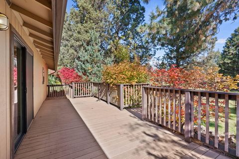 Tiny photo for 61450 Little John Lane, Bend, OR 97702 (MLS # 220211115)