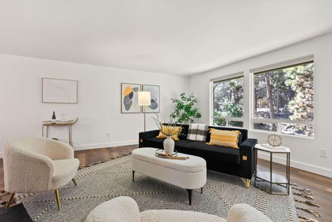 Tiny photo for 61450 Little John Lane, Bend, OR 97702 (MLS # 220211115)