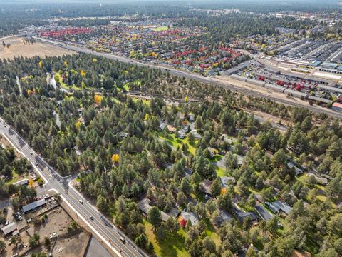 Tiny photo for 61450 Little John Lane, Bend, OR 97702 (MLS # 220211115)