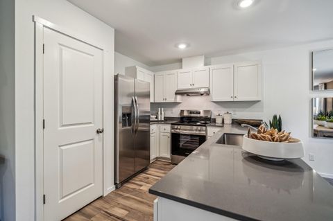 Tiny photo for 1036 NE Cobblestone Ct. Ct, Prineville, OR 97754 (MLS # 220212429)