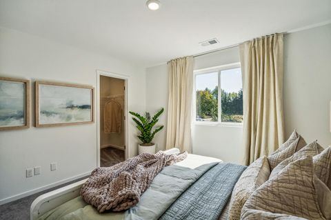 Tiny photo for 1036 NE Cobblestone Ct. Ct, Prineville, OR 97754 (MLS # 220212429)