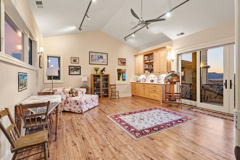 Tiny photo for 766 Meridian Road, Eagle Point, OR 97524 (MLS # 220211125)