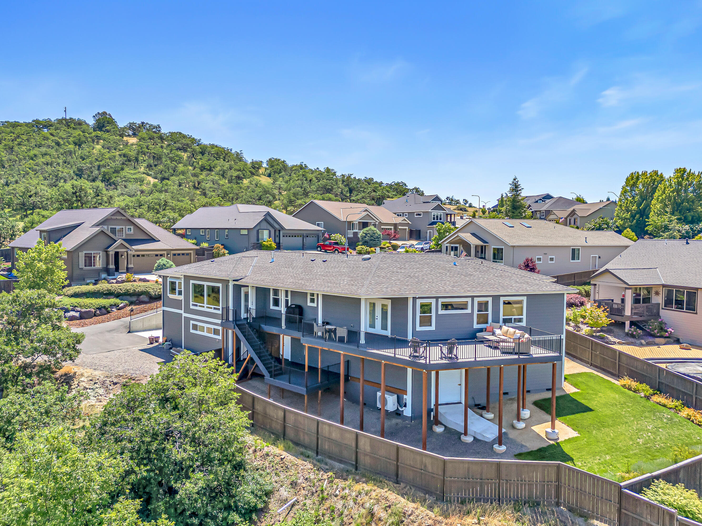 Bella Vista Heights Phases 1 & 2 - Residential