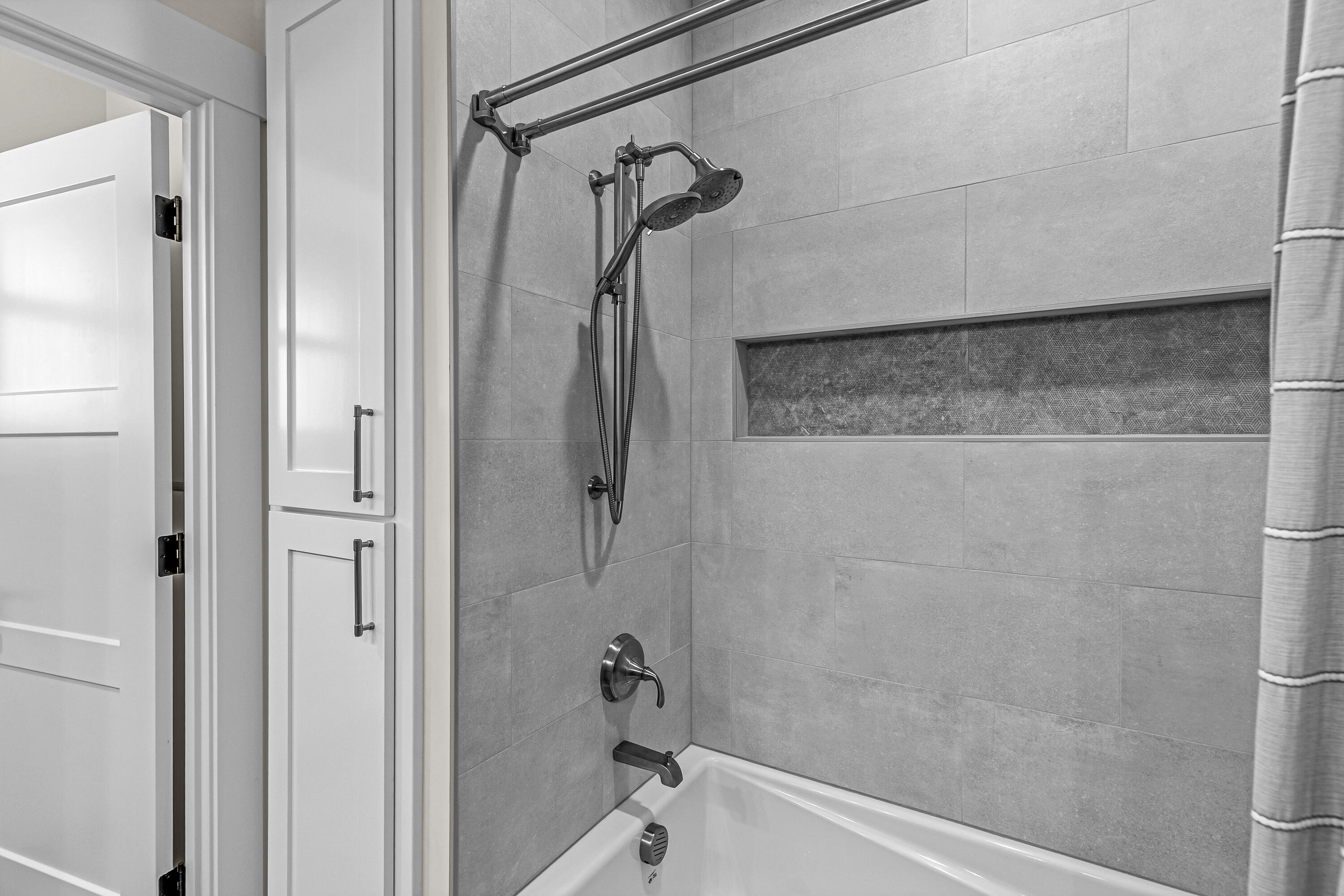 Bella Vista Heights Phases 1 & 2 - Residential