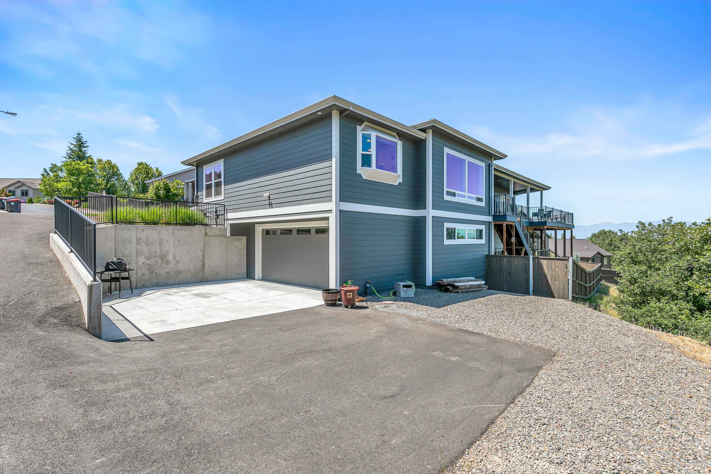 Bella Vista Heights Phases 1 & 2 - Residential