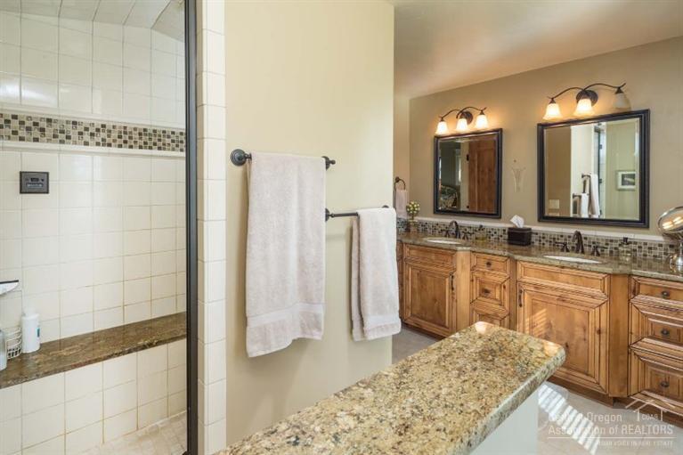 Pine Meadow Vill - Residential