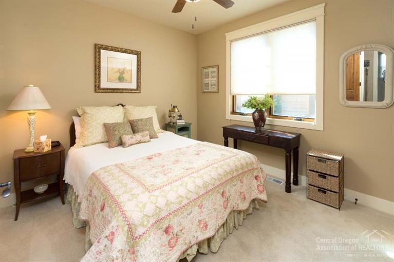 Pine Meadow Vill - Residential